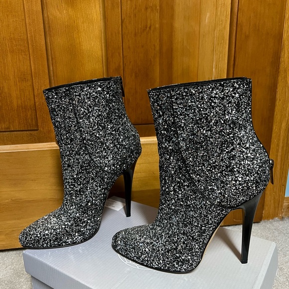 Jimmy Choo Silver Glitter Boots 38 - Never Worn size 7.5 120mm sexy - Picture 3 of 8